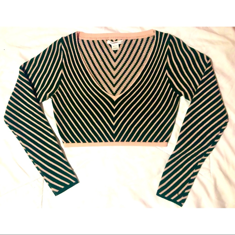 Glamorous Striped V-Neck Cropped Sweater. Size S